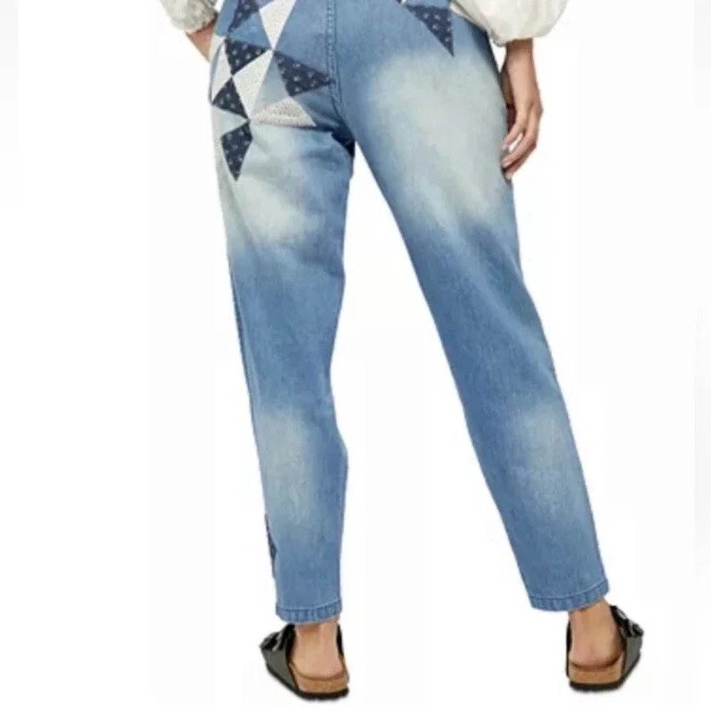 FP We The Free Down To Earth Patched Ripped Tapered Blue Jeans Sz 29 Boho Hippie